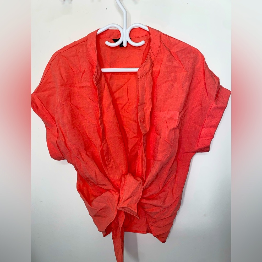 Tahari button up front tie blouse
